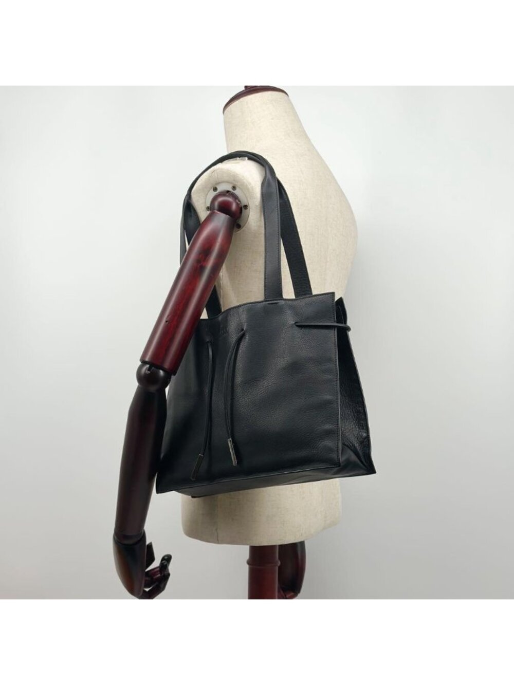 ★SOLD★ Gucci Era Vintage Leather Tote - Picture 5 of 15